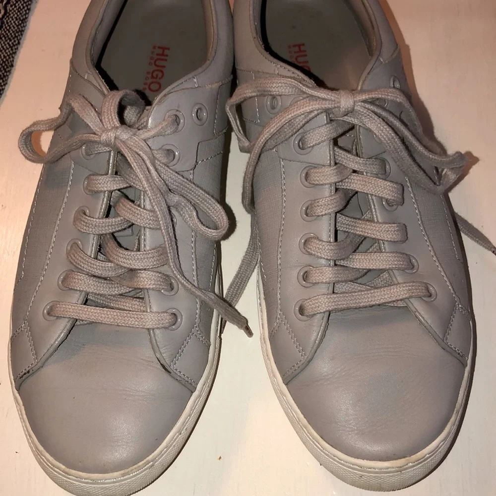 HUGO By Hugo Boss leather gray sneakers 42/9
